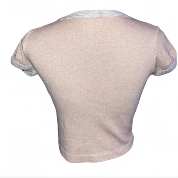 Stock Goods dinosaur Beige crop top baby tee size medium - Picture 3 of 4